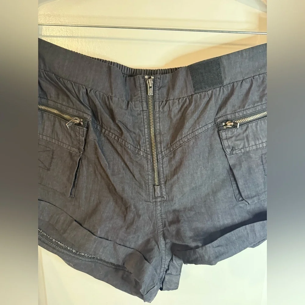 NWOT Free People Movement Women’s Black In The Lead Shorts - Size Large